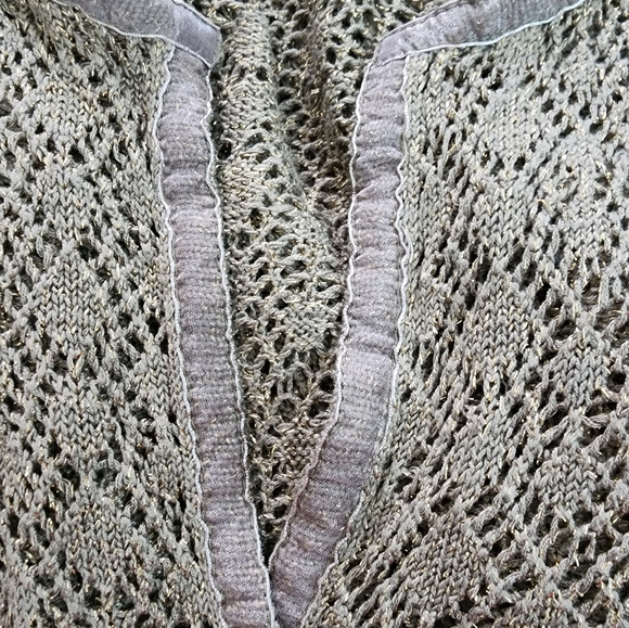 Lane Bryant tan and gold v-neck light weight sweater size 22/24 casual plus size - Picture 3 of 10